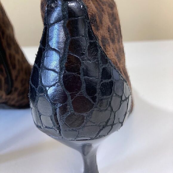 DONALD PLINER 5 leopard print brown booties EUC - Picture 9 of 16